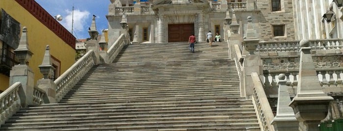 Escalinatas de la UG is one of GTO.