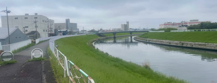 新芝川橋 is one of 橋・弐.