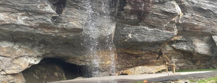 Bridal Veil Falls is one of Western North Carolina.