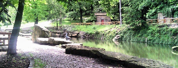 Kinského zahrada is one of Pražské parky.