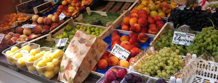 Nuovo Mercato di Testaccio is one of Food To-Do a Roma.