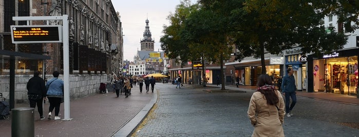 Centrum Nijmegen is one of Lieux qui ont plu à Bernard.