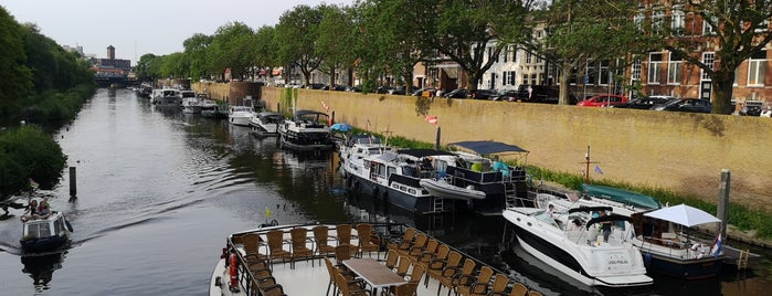 Binnenstad 's-Hertogenbosch is one of Posti che sono piaciuti a Belinda.