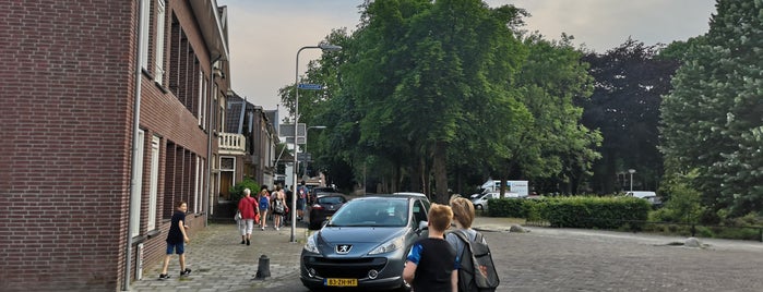 Ambtshuisstraat is one of Halandinh's mayorships.