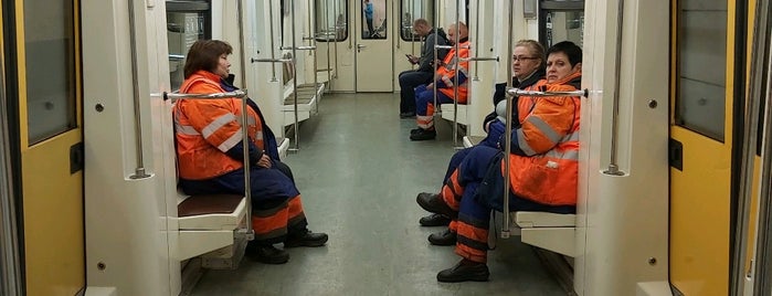 metro Ulitsa Starokachalovskaya is one of Бутово+.