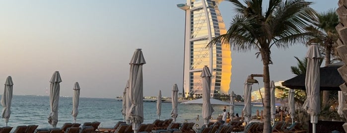 Al Qasr Hotel is one of Дубаи.