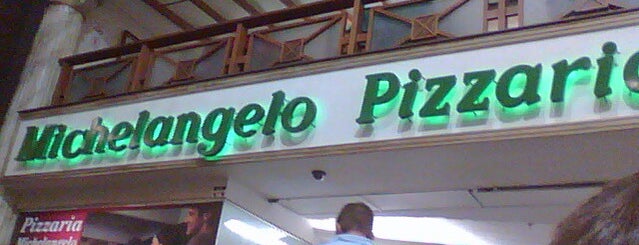 Pizzaria Michelangelo is one of Tempat yang Disukai Gabriel Nappi.
