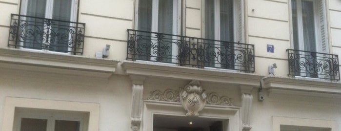 Hôtel Royal Magda Etoile is one of Paris.
