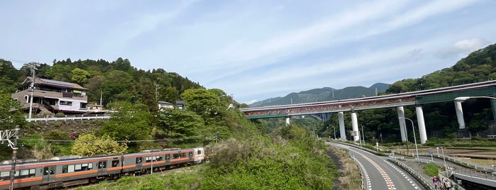 谷峨駅 is one of 都道府県境駅(JR).