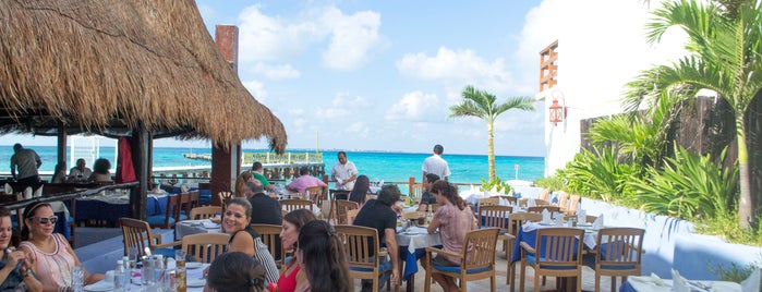 Mocambo Mexican Seafood & Lobster is one of Cancun.