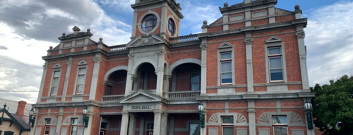 Castlemaine Town Hall is one of สถานที่ที่ Mike ถูกใจ.