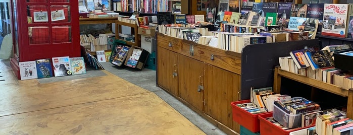Deja Vu Books is one of Second-hand Bookstores.