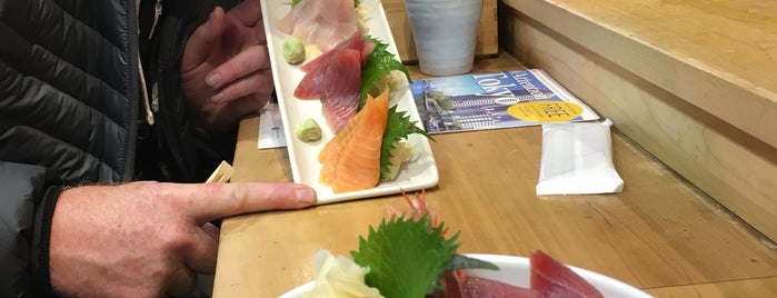 Sushi Itadori is one of Locais curtidos por Mike.