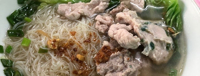 阾家豬肉魚滑粉 is one of 小镇的味道.