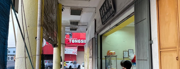 Tan Liseng Coffee Shop is one of Batu Pahat/Yong Ping/Kluang, Johor.