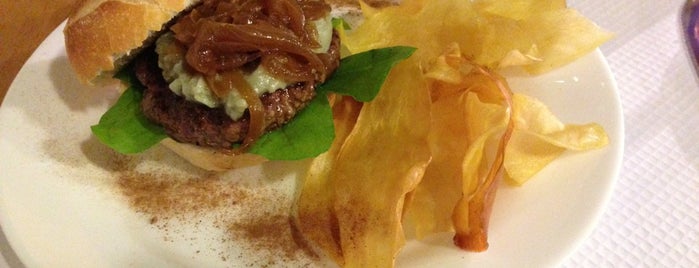 Royal Burger is one of veja 2012.