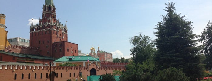 Александровский сад is one of Moscow.