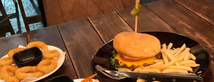 Juicy Lucy Burger And Bar is one of Phuket Restaurants 🍽👨‍🍳.