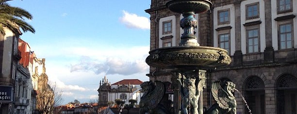 Fonte dos Leões is one of Visit in Oporto.