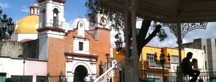 El kiosco de Santa Ana is one of Tempat yang Disukai Selene.