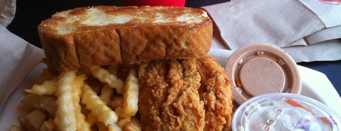 Raising Cane's Chicken Fingers is one of Lieux qui ont plu à Bill.