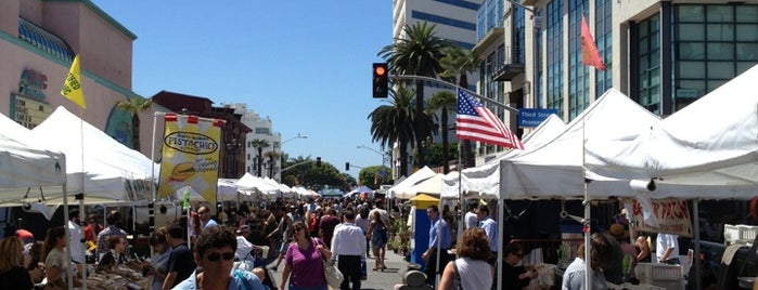 Santa Monica Farmers Market is one of A Must! in Los Angeles = Peter's Fav's.
