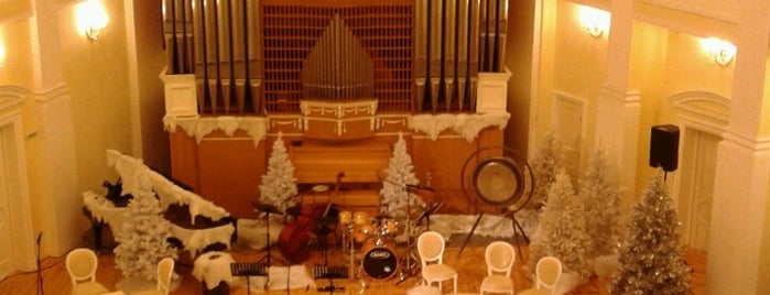 Зал органной и камерной музыки is one of Принципиально игнорируемые места.