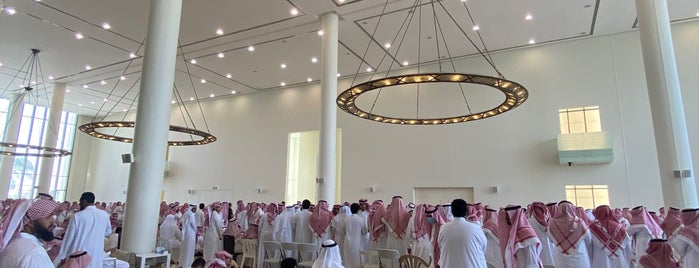AlJawhara Grand Mosque is one of Tariq : понравившиеся места.