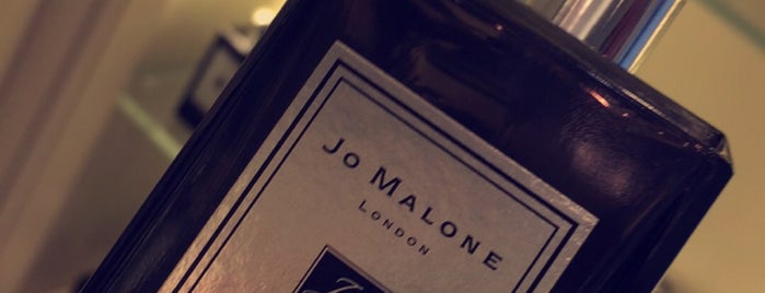 Jo Malone is one of Lugares favoritos de Ghada.