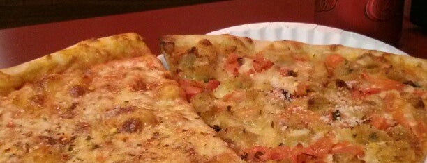 The 13 Best Places For Pizza In Bushwick Brooklyn