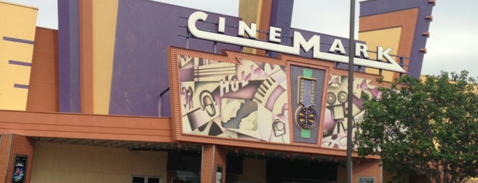 Cinemark Hollywood Movies 20 is one of Tempat yang Disukai Ashley.