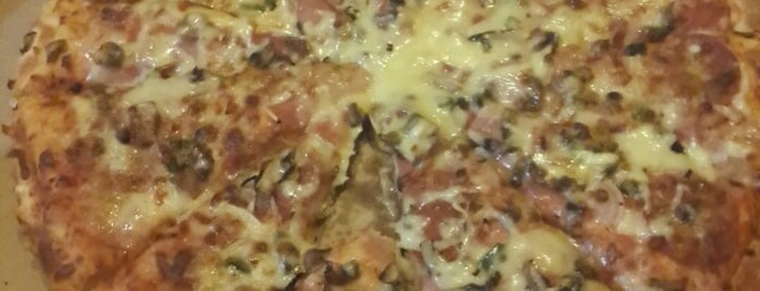 Pizzas Italianas is one of :).