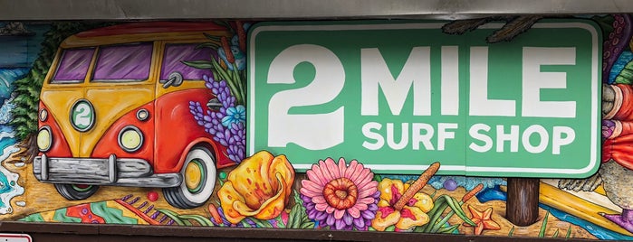 2 Mile Surf Shop is one of Lugares favoritos de Jim.
