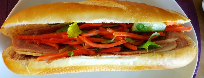 Nguyen Huong Vietnamese Sandwiches is one of sivaさんの保存済みスポット.