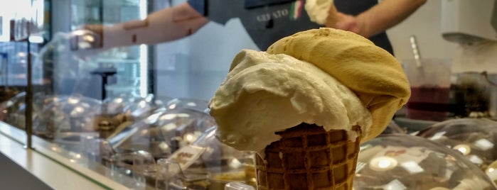 Gelato Italia is one of Lugares favoritos de Annette.