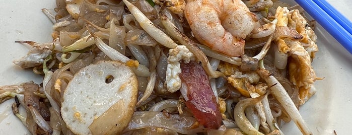 Gama Hawker Stalls is one of Penang Char Koay Teow.