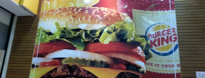 Burger King is one of Orte, die SANDRA gefallen.