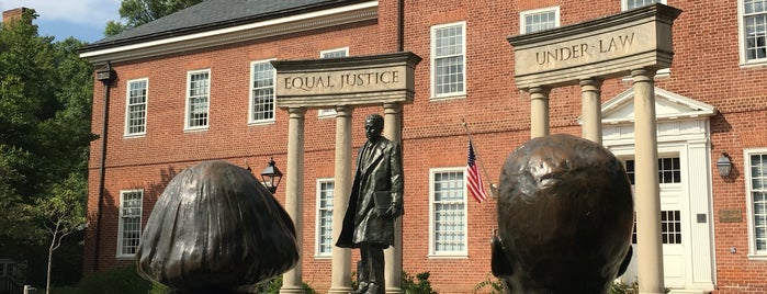 Thurgood Marshall Memorial is one of George'nin Kaydettiği Mekanlar.