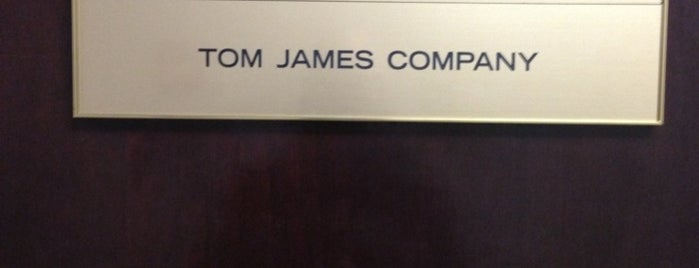 Tom James is one of Lugares favoritos de Brandon.