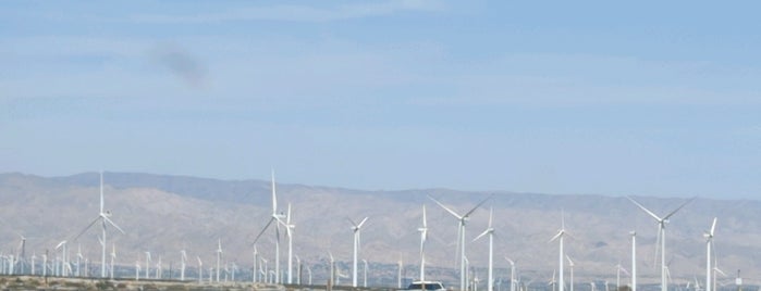 San Gorgonio Pass Wind Farm is one of Palm Springs.