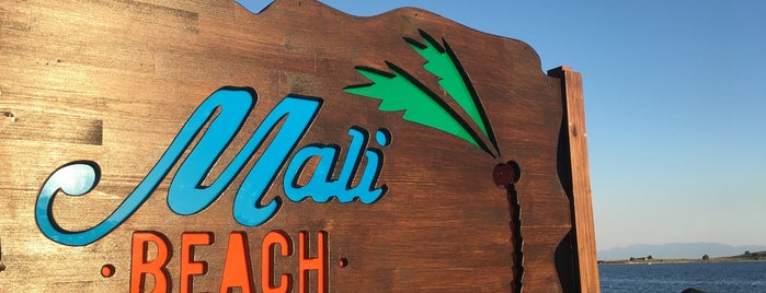 Mali Beach Club is one of İzmir Plaj.