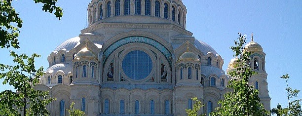 Kronstadt Naval Cathedral is one of Город на выходные: Кронштадт.