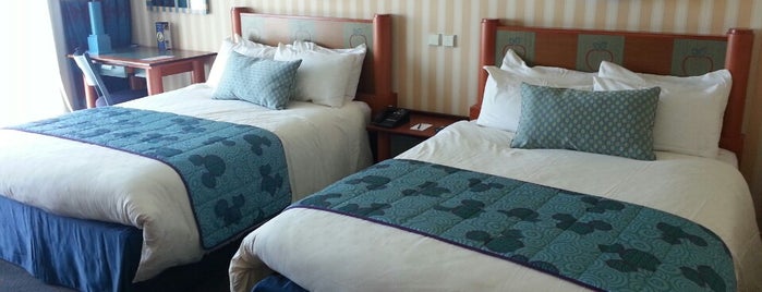 Disney's Hotel New York is one of Hotspots Wifi Orange - Vacances.