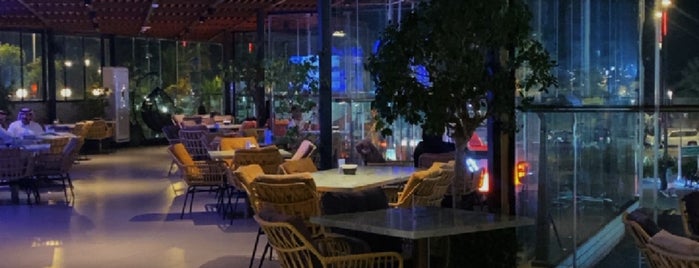 Beach House Lounge is one of Jeddah.