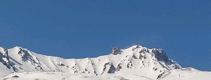 Erciyes Kayak Merkezi TEKIR KAPI is one of Tempat yang Disukai Mahmut Enes.