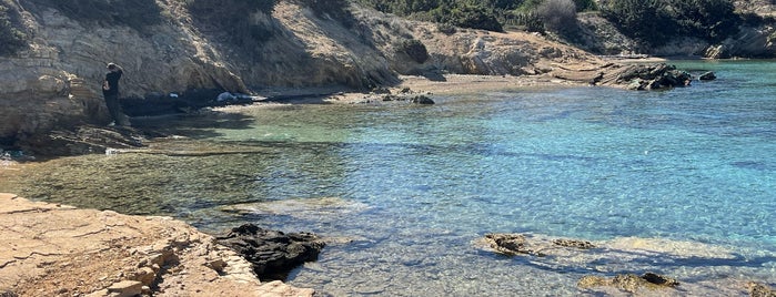 Casa De Playa Luxury Hotel & Beach is one of Posti che sono piaciuti a Cüneyt.