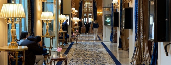 Ritz Paris Le Comptoir is one of Francs.