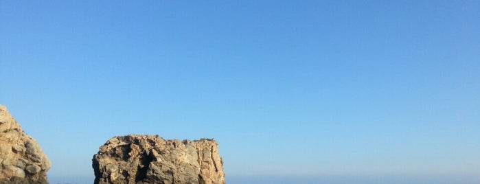 Playa de La Rijana is one of Tempat yang Disukai Autoescuela.