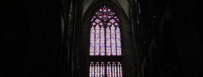 Katedral Köln is one of Tempat yang Disukai John.