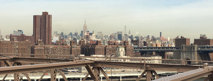 Brooklyn Bridge is one of Orte, die John gefallen.